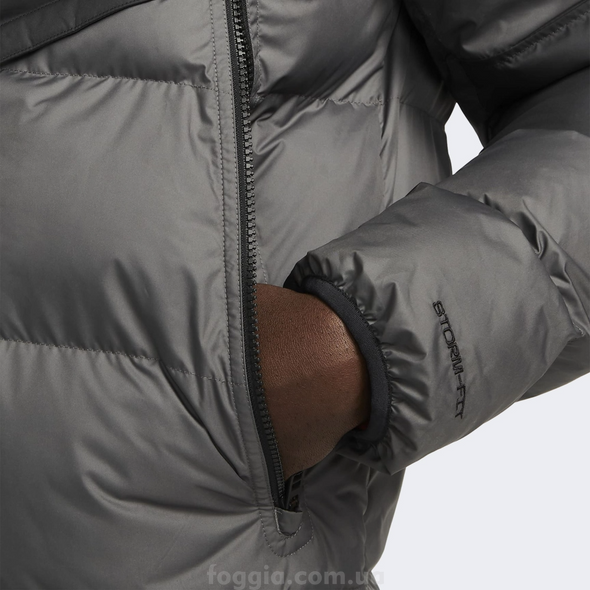 Куртка Nike Sportswear Storm-Fit Windrunner DX2040-010